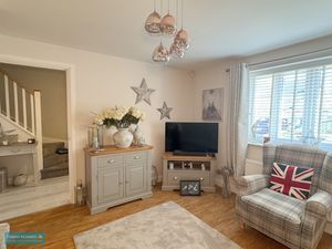 Sitting room- click for photo gallery